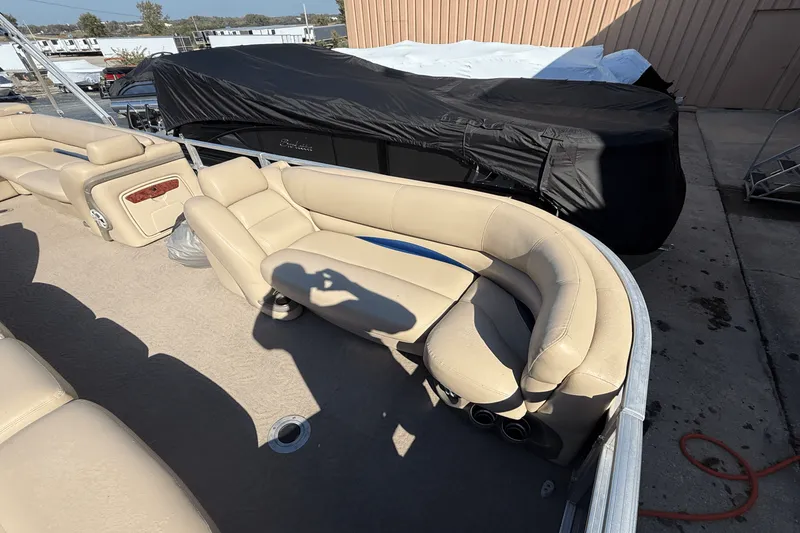 Slide: The Image of Regency SUNTRACKER PARTY BARGE 2012 - 5