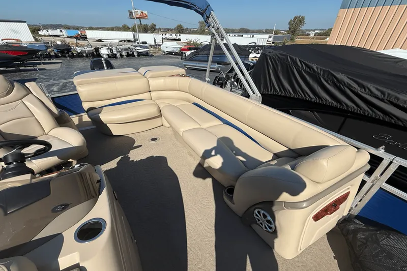 Slide: The Image of Regency SUNTRACKER PARTY BARGE 2012 - 6