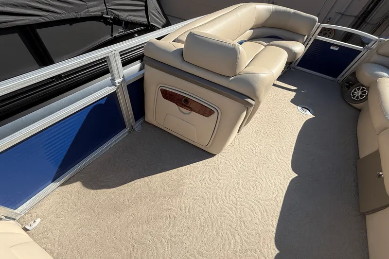 Slide: The Image of Regency SUNTRACKER PARTY BARGE 2012 - 7