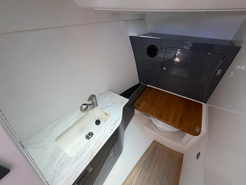 Slide: The Image of Boston Whaler 330 Vantage 2027 - 27