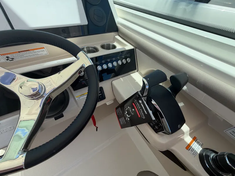 Slide: The Image of Boston Whaler 330 Vantage 2027 - 22