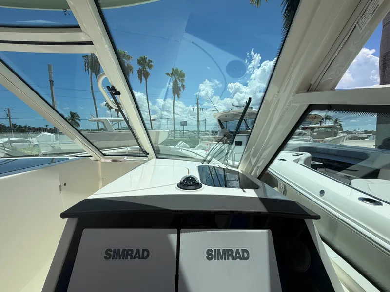 Slide: The Image of Boston Whaler 330 Vantage 2027 - 24