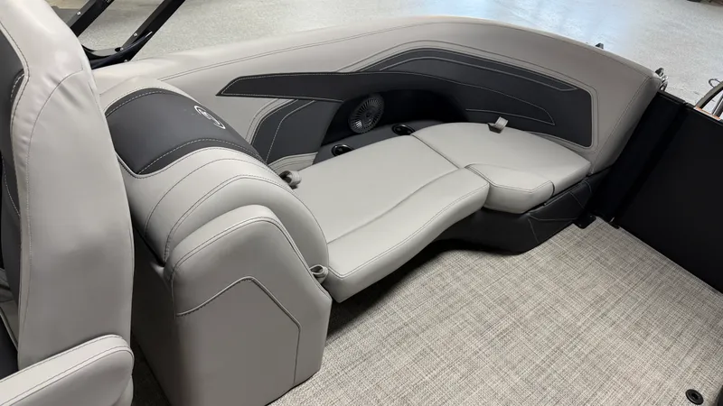Slide: The Image of Barletta CABRIO22QC 2027 - 54