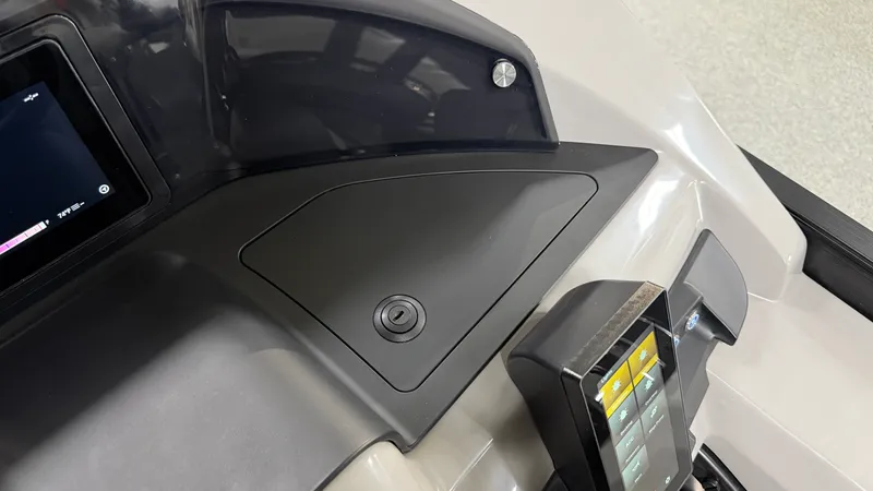 Slide: The Image of Barletta CABRIO22QC 2027 - 47