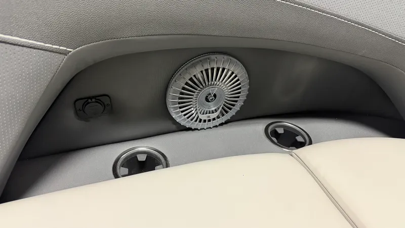 Slide: The Image of Barletta CABRIO22QC 2027 - 61
