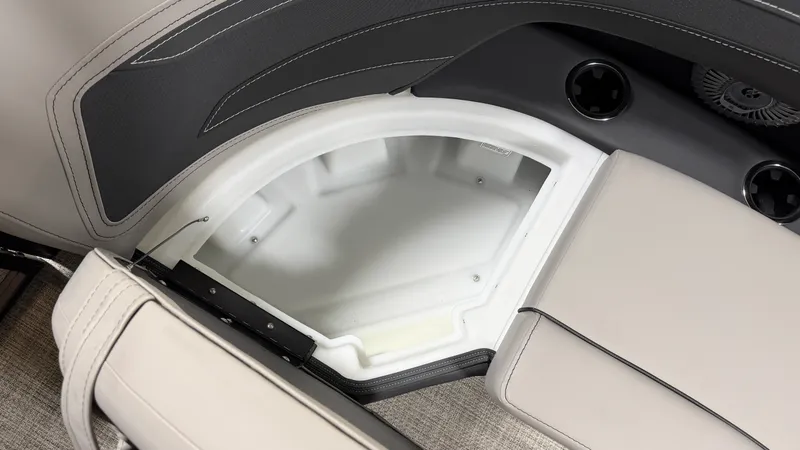 Slide: The Image of Barletta CABRIO22QC 2027 - 11