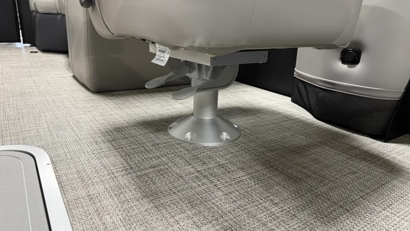 Slide: The Image of Barletta CABRIO22QC 2027 - 30