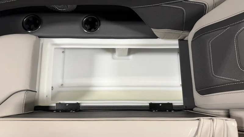 Slide: The Image of Barletta CABRIO22QC 2027 - 14