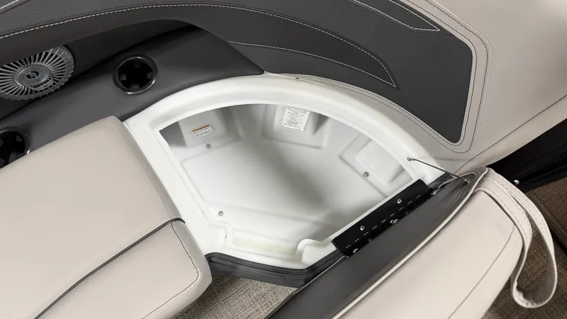 Slide: The Image of Barletta CABRIO22QC 2027 - 19