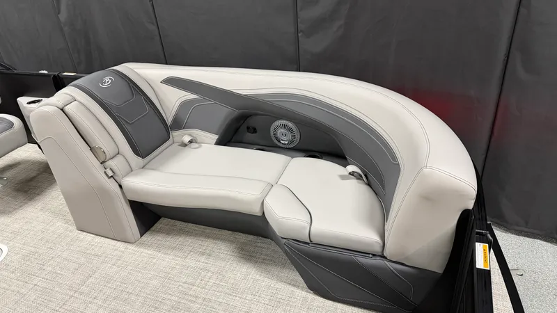 Slide: The Image of Barletta CABRIO22QC 2027 - 17