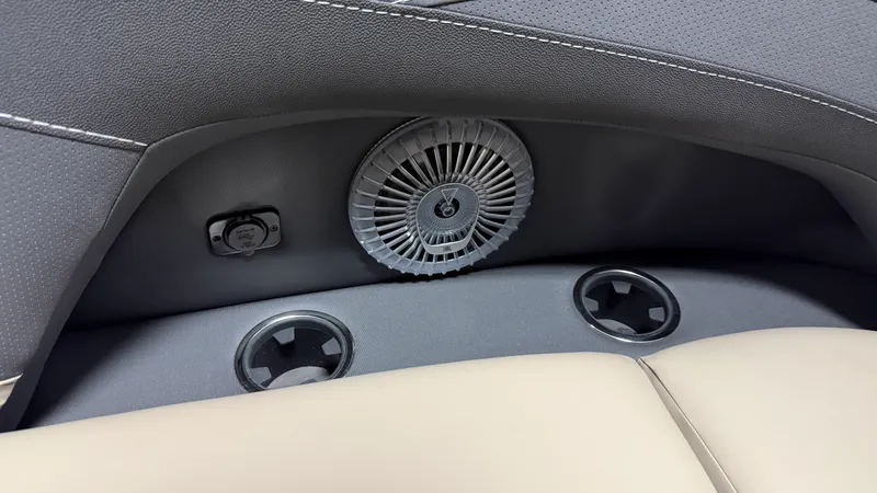 Slide: The Image of Barletta CABRIO22QC 2027 - 63