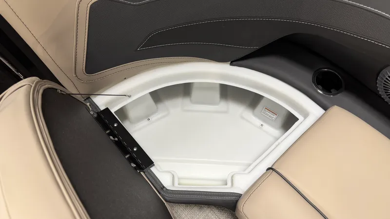 Slide: The Image of Barletta CABRIO22QC 2027 - 74