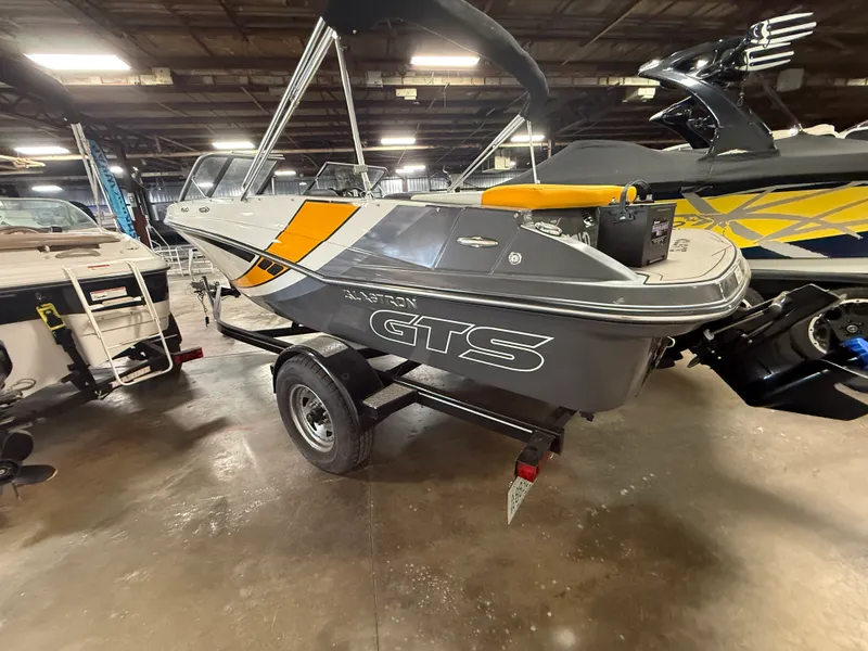 Slide: The Image of Glastron 185 GTS 2017 - 20
