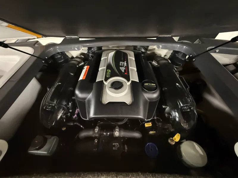 Slide: The Image of Glastron 185 GTS 2017 - 15