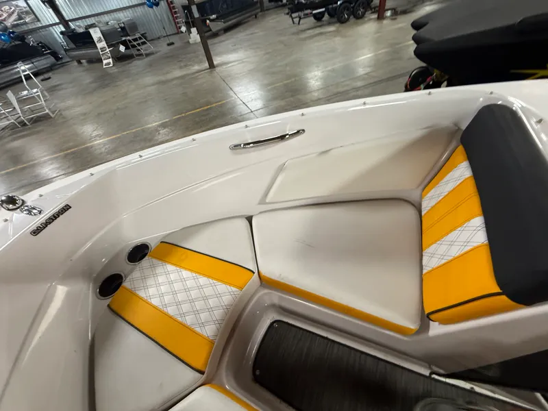Slide: The Image of Glastron 185 GTS 2017 - 13