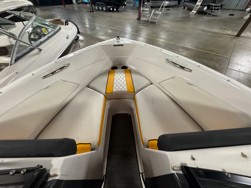 Slide: The Image of Glastron 185 GTS 2017 - 11