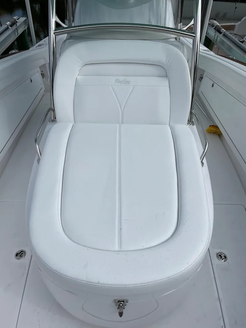 Slide: The Image of Mag Bay 33 CC 2026 - 100