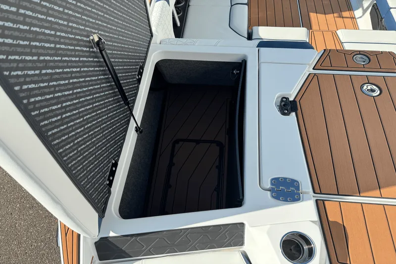 Slide: The Image of Nautique GS22SUPER AIR 2026 - 10