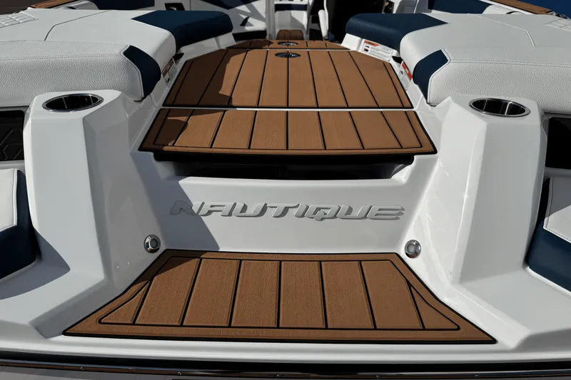 Slide: The Image of Nautique GS22SUPER AIR 2026 - 12