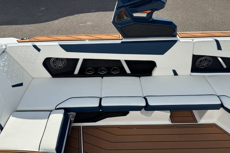 Slide: The Image of Nautique GS22SUPER AIR 2026 - 26