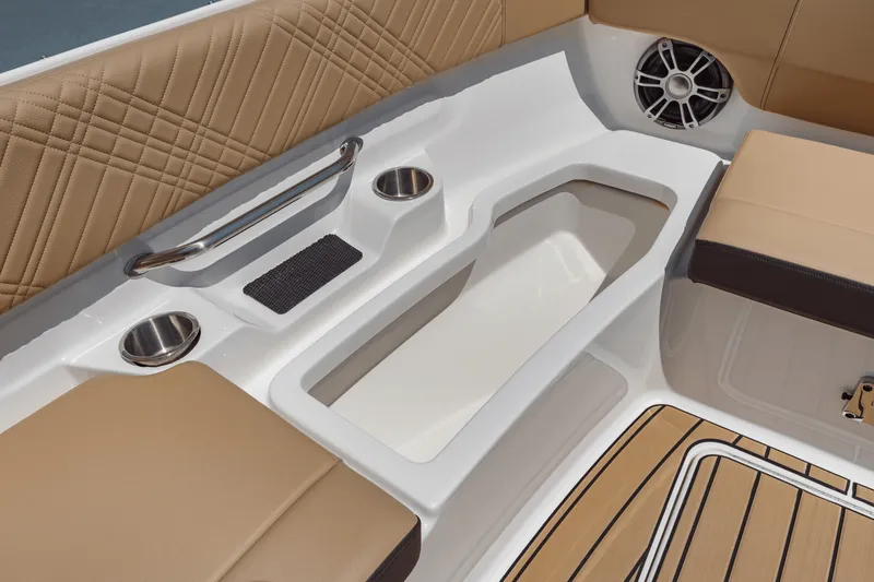 Slide: The Image of Sea Ray SDX 270 Outboard 2027 - 46