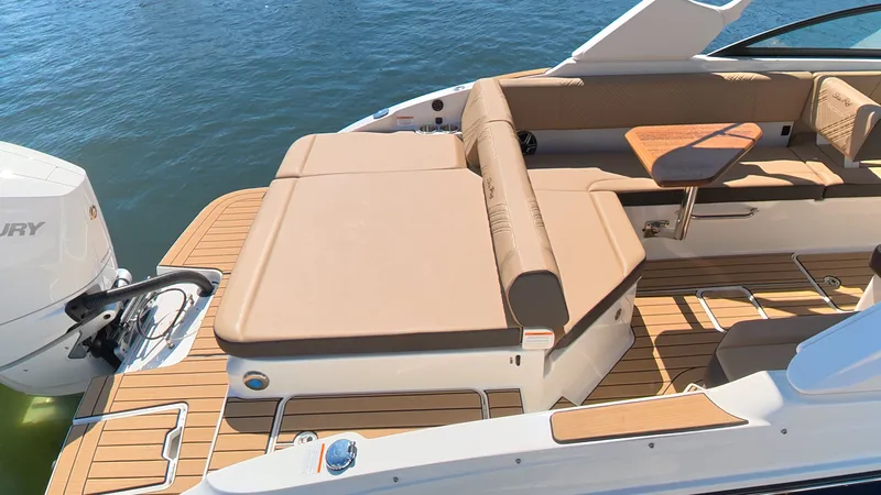 Slide: The Image of Sea Ray SDX 270 Outboard 2027 - 5