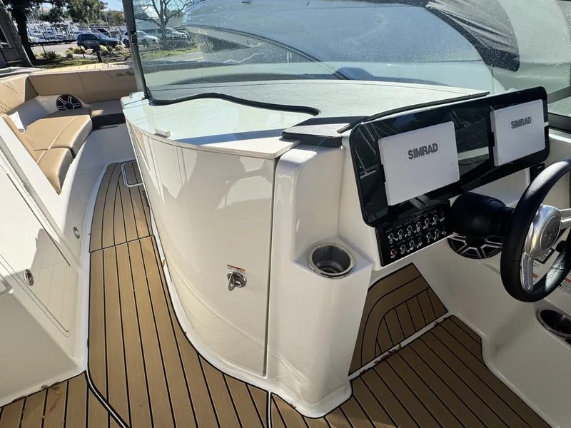 Slide: The Image of Sea Ray SDX 270 Outboard 2027 - 12