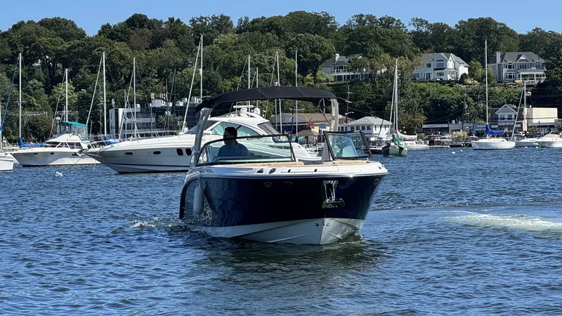 Slide: The Image of Sea Ray SDX 270 Outboard 2027 - 27