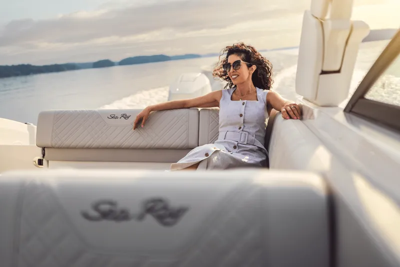 Slide: The Image of Sea Ray SDX 270 Outboard 2027 - 36