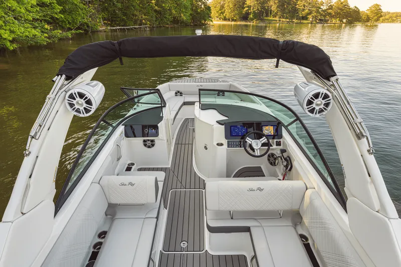 Slide: The Image of Sea Ray SDX 270 Outboard 2027 - 12