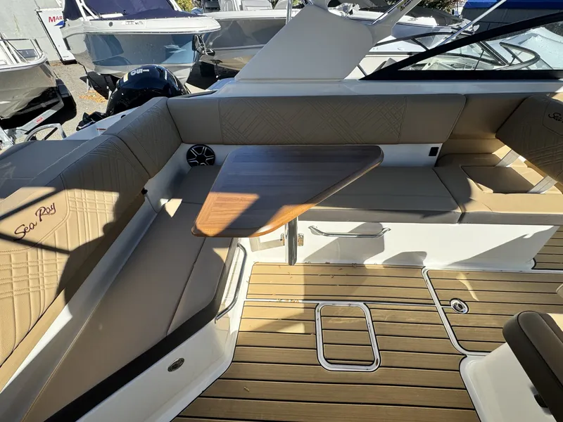 Slide: The Image of Sea Ray SDX 270 Outboard 2027 - 8