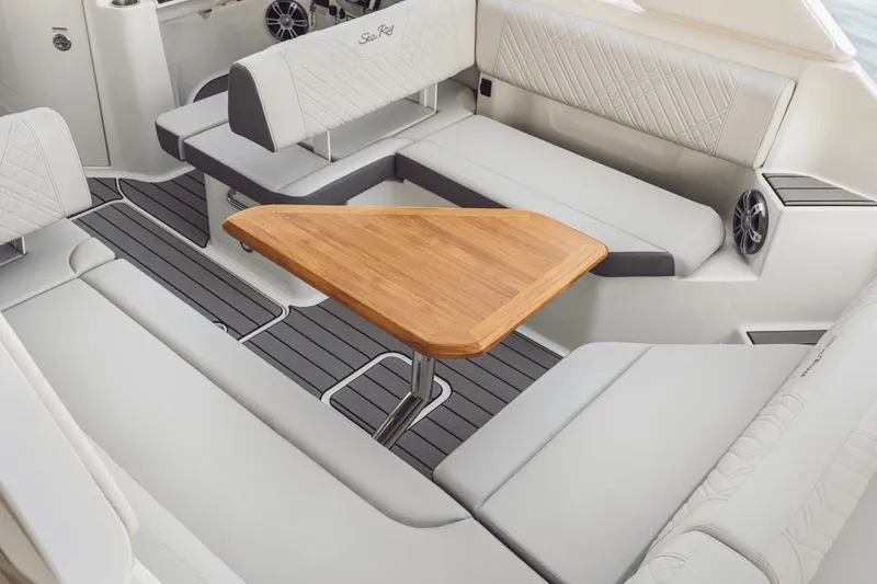 Slide: The Image of Sea Ray SDX 270 Outboard 2027 - 15
