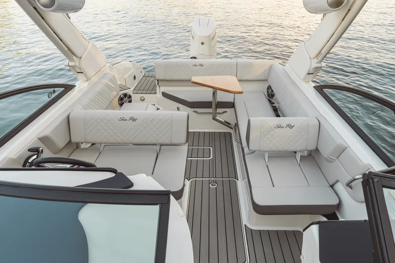 Slide: The Image of Sea Ray SDX 270 Outboard 2027 - 16