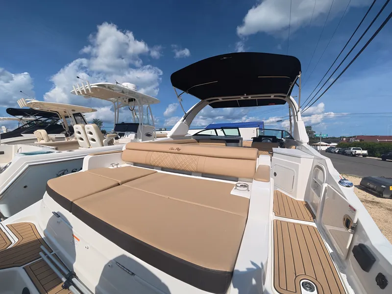 Slide: The Image of Sea Ray SDX 290 Outboard 2027 - 4