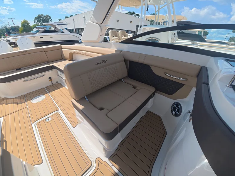 Slide: The Image of Sea Ray SDX 290 Outboard 2027 - 14