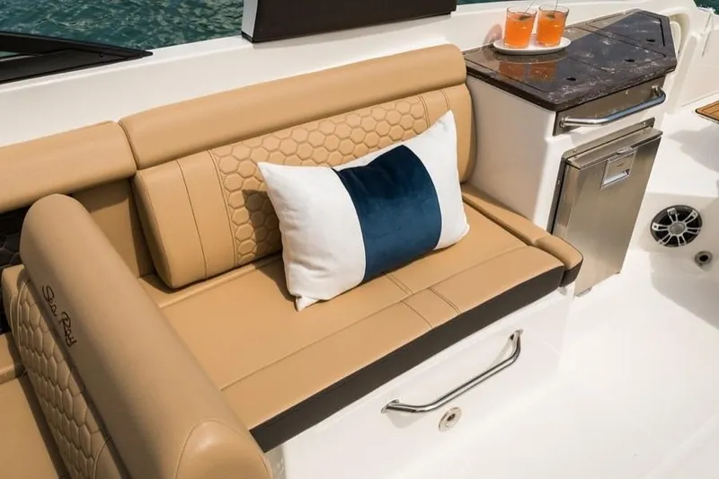 Slide: The Image of Sea Ray SDX 290 Outboard 2027 - 11