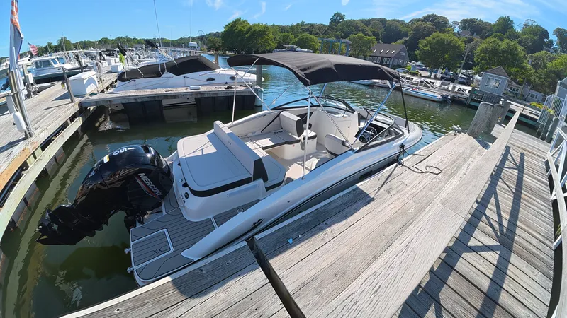 Slide: The Image of Sea Ray SPX 210 Outboard 2027 - 20