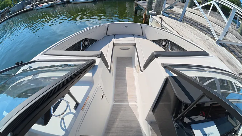Slide: The Image of Sea Ray SPX 210 Outboard 2027 - 18