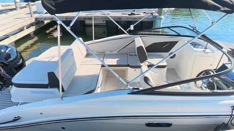 Slide: The Image of Sea Ray SPX 210 Outboard 2027 - 21
