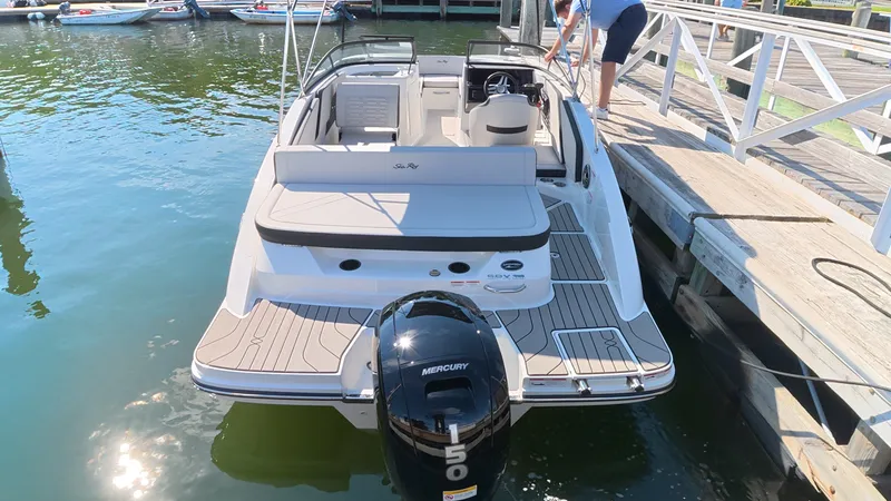 Slide: The Image of Sea Ray SPX 210 Outboard 2027 - 6