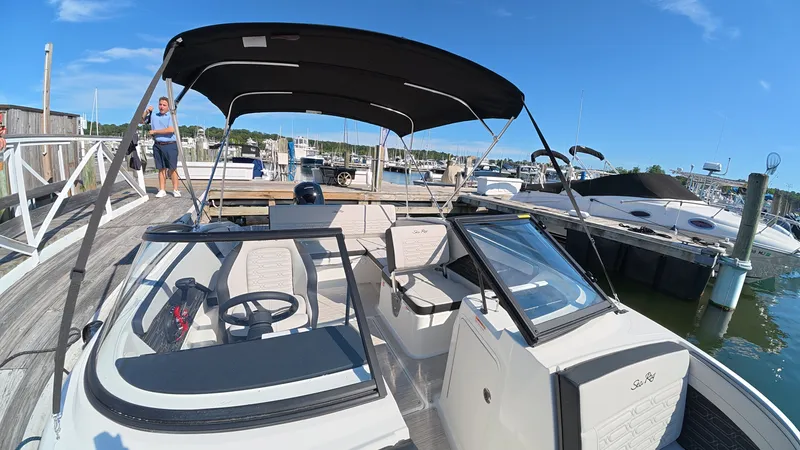 Slide: The Image of Sea Ray SPX 210 Outboard 2027 - 19