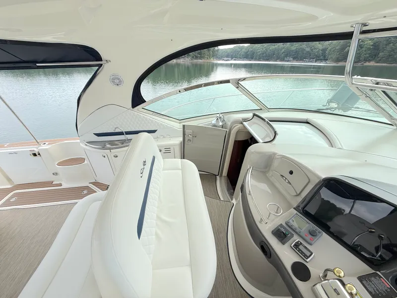 Slide: The Image of Sea Ray 44 SUNDANCER 2006 - 31
