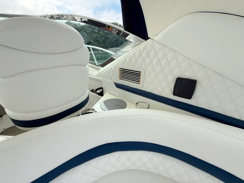 Slide: The Image of Sea Ray 44 SUNDANCER 2006 - 27