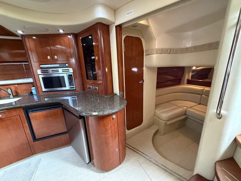 Slide: The Image of Sea Ray 44 SUNDANCER 2006 - 57