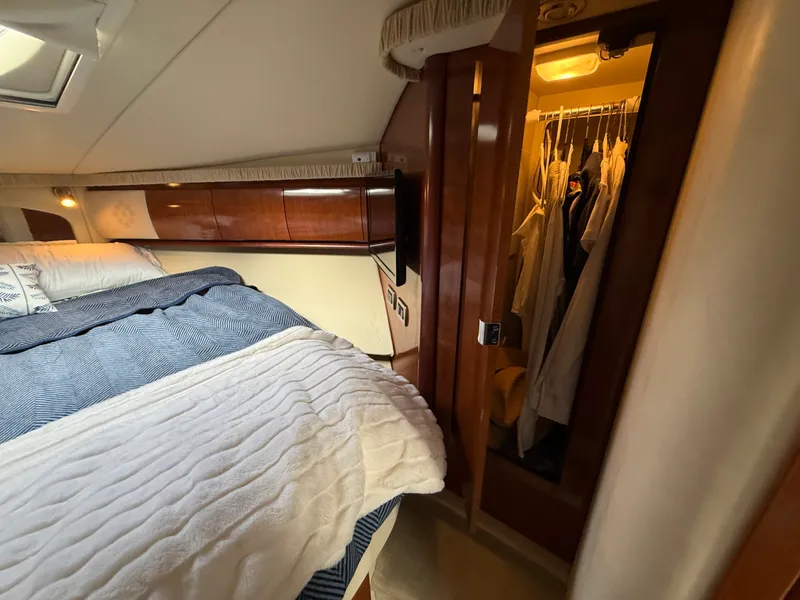 Slide: The Image of Sea Ray 44 SUNDANCER 2006 - 42