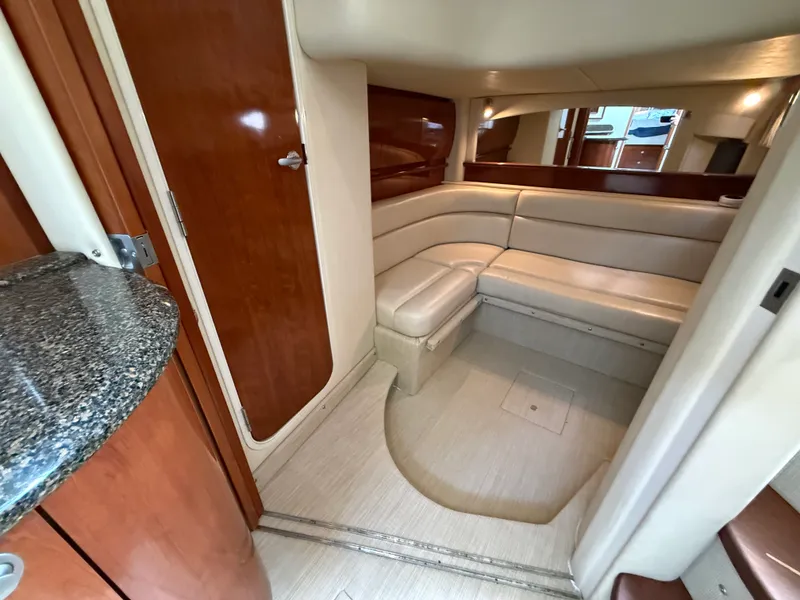Slide: The Image of Sea Ray 44 SUNDANCER 2006 - 58