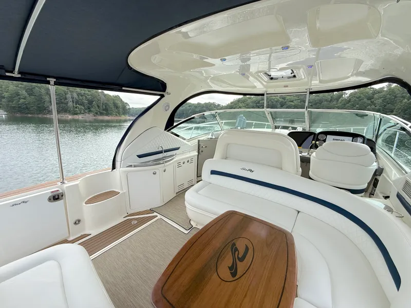Slide: The Image of Sea Ray 44 SUNDANCER 2006 - 28