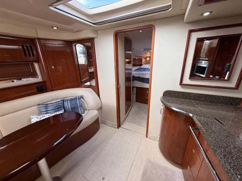 Slide: The Image of Sea Ray 44 SUNDANCER 2006 - 46
