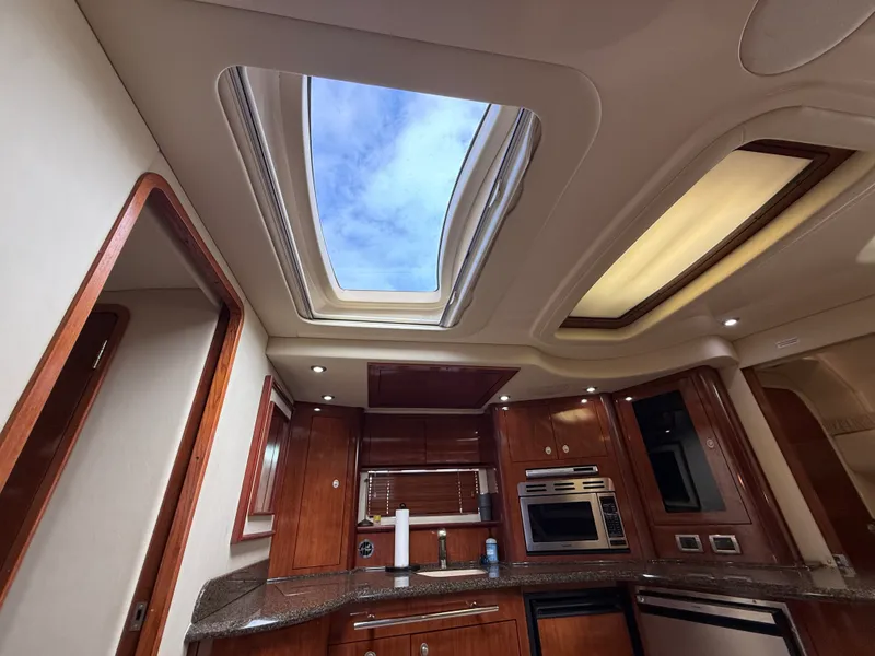 Slide: The Image of Sea Ray 44 SUNDANCER 2006 - 48