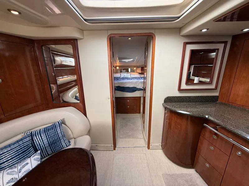 Slide: The Image of Sea Ray 44 SUNDANCER 2006 - 45